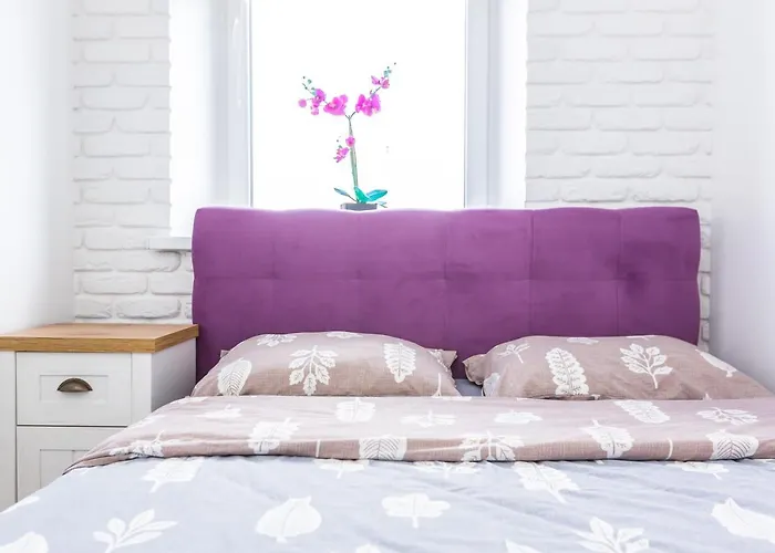 смарт біля жд вокзалу на городоцькій 149