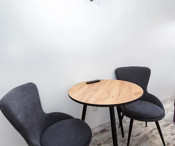 смарт біля жд вокзалу на городоцькій 149 דירה