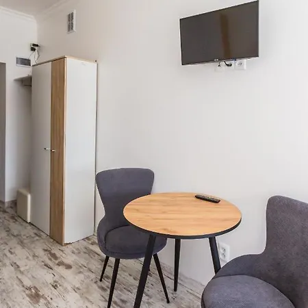 смарт біля жд вокзалу на городоцькій 149 * リヴィウ